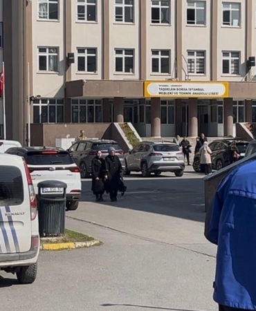 Çekmeköy’de lisede bıçaklı saldırı: 1 öğrenci, 2 öğretmen ve arkadaşını bıçakladı