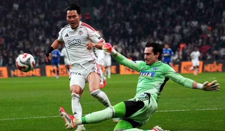 Trendyol Süper Lig: Beşiktaş: 2 - Kasımpaşa: 0 (İlk yarı)