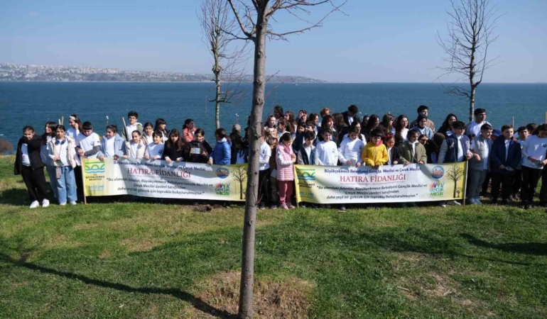 Büyükçekmece’de Orman Haftası’nda 100 fidan toprakla buluşturuldu