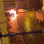 Başakşehir’de alev alev yanan araç kamerada