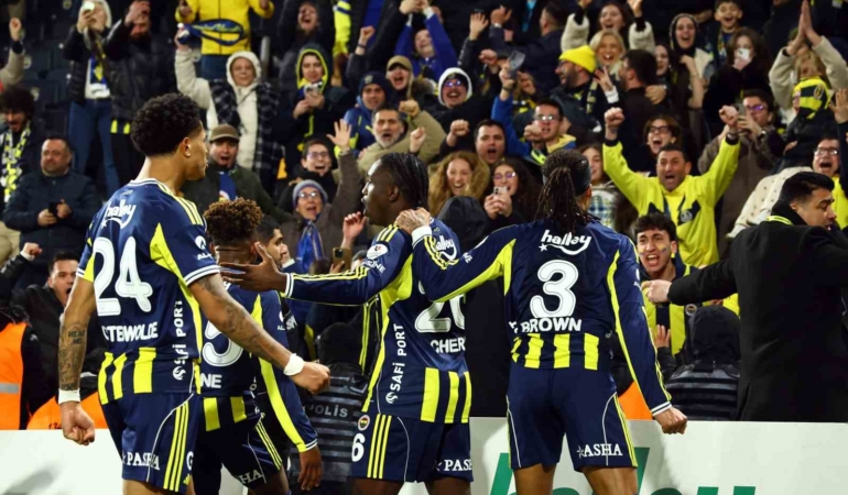 Fenerbahçe, geriye düştüğü maçlarda 18 puan topladı