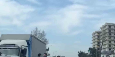 Bursa’da trafikte kavga : Sürücüler birbirine girdi