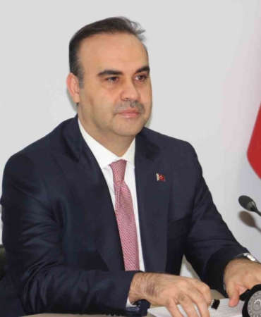 Bakan Kacır: "İhracatımızı 273 milyar dolara çıkardık"