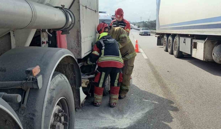 Bandırma’da tanker otomobille çarpıştı: 2 yaralı