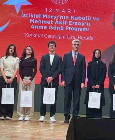 Fotoğraf yarışmasında Türkiye Birincisi Balıkesirli Merve Yakın