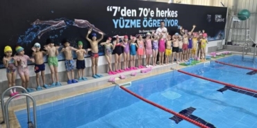 Bilecik’te yüzme antrenmanları performans odaklı sürüyor