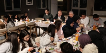 Kartepe’de gençler "Bir Sofra Bir Hikaye" iftarında buluştu