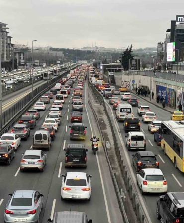 İstanbul’da akaryakıt zammı trafiğe yansımadı