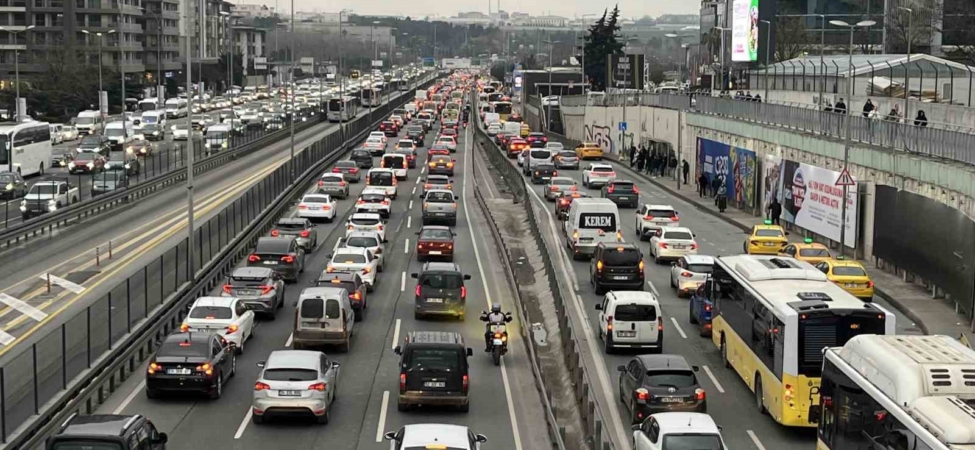 İstanbul’da akaryakıt zammı trafiğe yansımadı