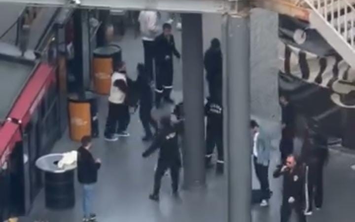 AVM’de iki grup arasında kavga: Güvenlik müdahale etti