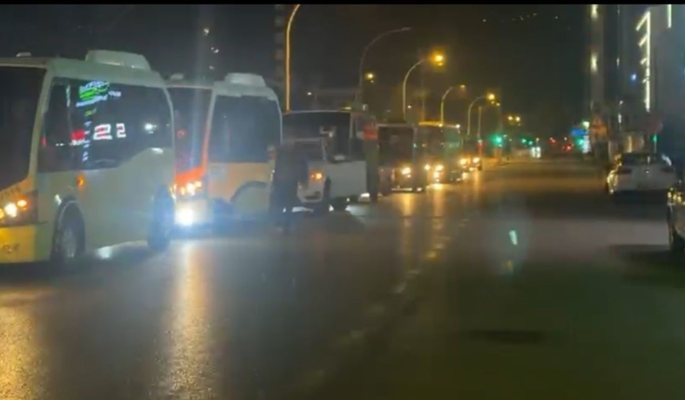 Zam konusundan anlaşma çıkmayınca Bursa’da otobüsçüler konvoyla eylem yaptı