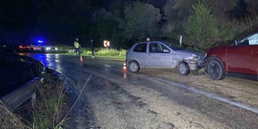 Bursa’da iki otomobil çarpıştı: 1 kişi yaralandı, 11 aylık bebek faciadan döndü