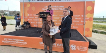 Tekirdağ’da arıcılara ekipman desteği
