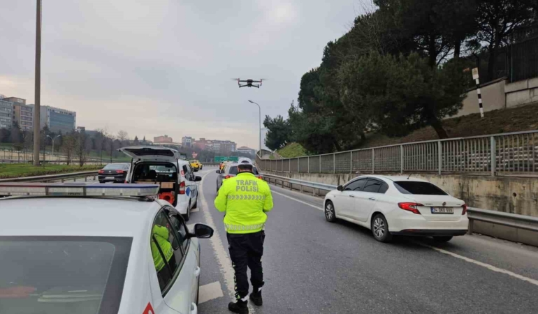 Sarıyer’de dron destekli "kaynak" denetimi: 10 sürücüye toplamda 93 bin lira ceza kesildi