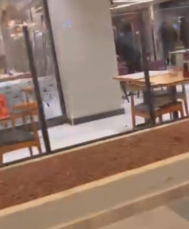 Restoran savaş alanına döndü, camlar ve çerçeveler indi