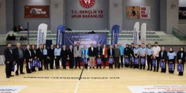 Küçükçekmece’de 2. Geleneksel Açık Masa Tenisi Turnuvası’nda 285 sporcu yarıştı