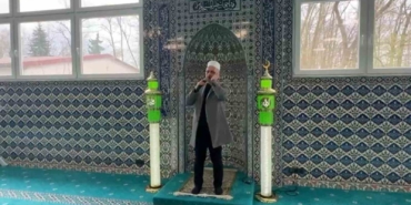 İlber Ortaylı’nın yıllar önceki vasiyeti yerine getirildi: Sesine hayran kaldığı o imam selasını okudu