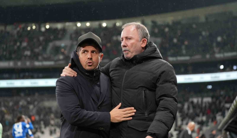 Sergen Yalçın, Emre Belözoğlu’na karşı ilk galibiyetini aldı