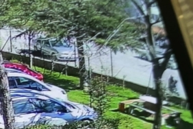 El freni çekilmeyen otomobil faciaya sebep oldu: 1 ölü, 2 ağır yaralı