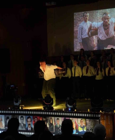 Edirneli öğrencilerin 18 Mart gösterileri duygulandırdı