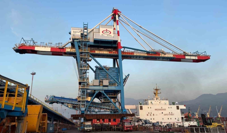 OYAK Denizcilik’ten yapay zeka destekli akıllı vinç yatırımı