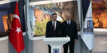 Cumhurbaşkanı Yardımcısı Cevdet Yılmaz, Çanakkale Valiliğini ziyaret etti