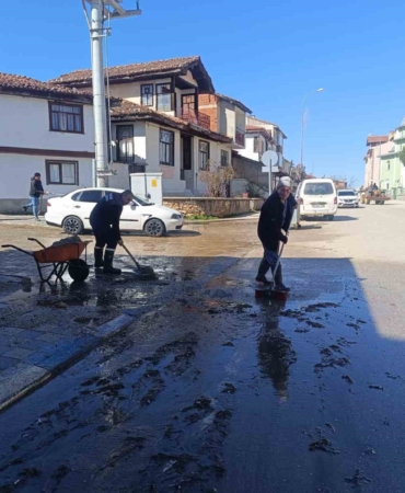 Bilecik’te cadde ve sokakları bayrama hazır