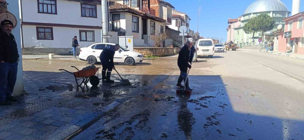 Bilecik’te cadde ve sokakları bayrama hazır