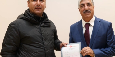 Dilovası’nda imar sorunu çözülen 423 vatandaşa tapuları dağıtıldı