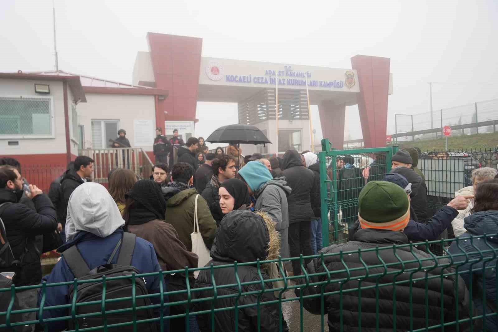 (Düzeltme) Kocaeli’de 7 kişinin öldüğü fabrika yangını davası başladı