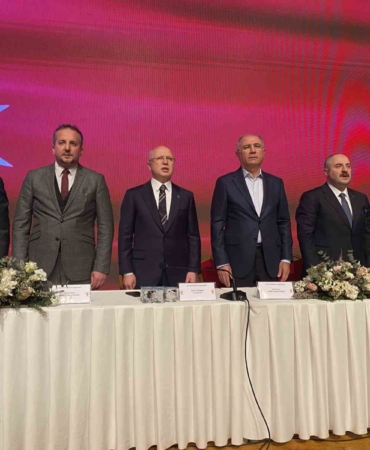 AK Parti Bursa’da bayramlaşma programı: Birlik, hizmet ve teşkilat vurgusu