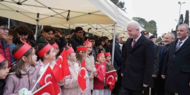 Milli şair Mehmet Akif Ersoy, İstiklal Marşı’nın kabulünün 105’inci yılında kabri başında anıldı