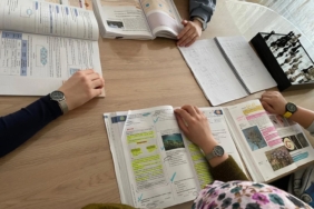 Bakan Göktaş’tan koruma altındaki çocuklara hediye