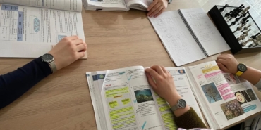 Bakan Göktaş’tan koruma altındaki çocuklara hediye