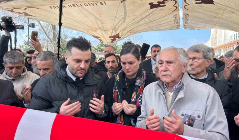İlber Ortaylı için Fatih Camii’nde cenaze töreni düzenleniyor
