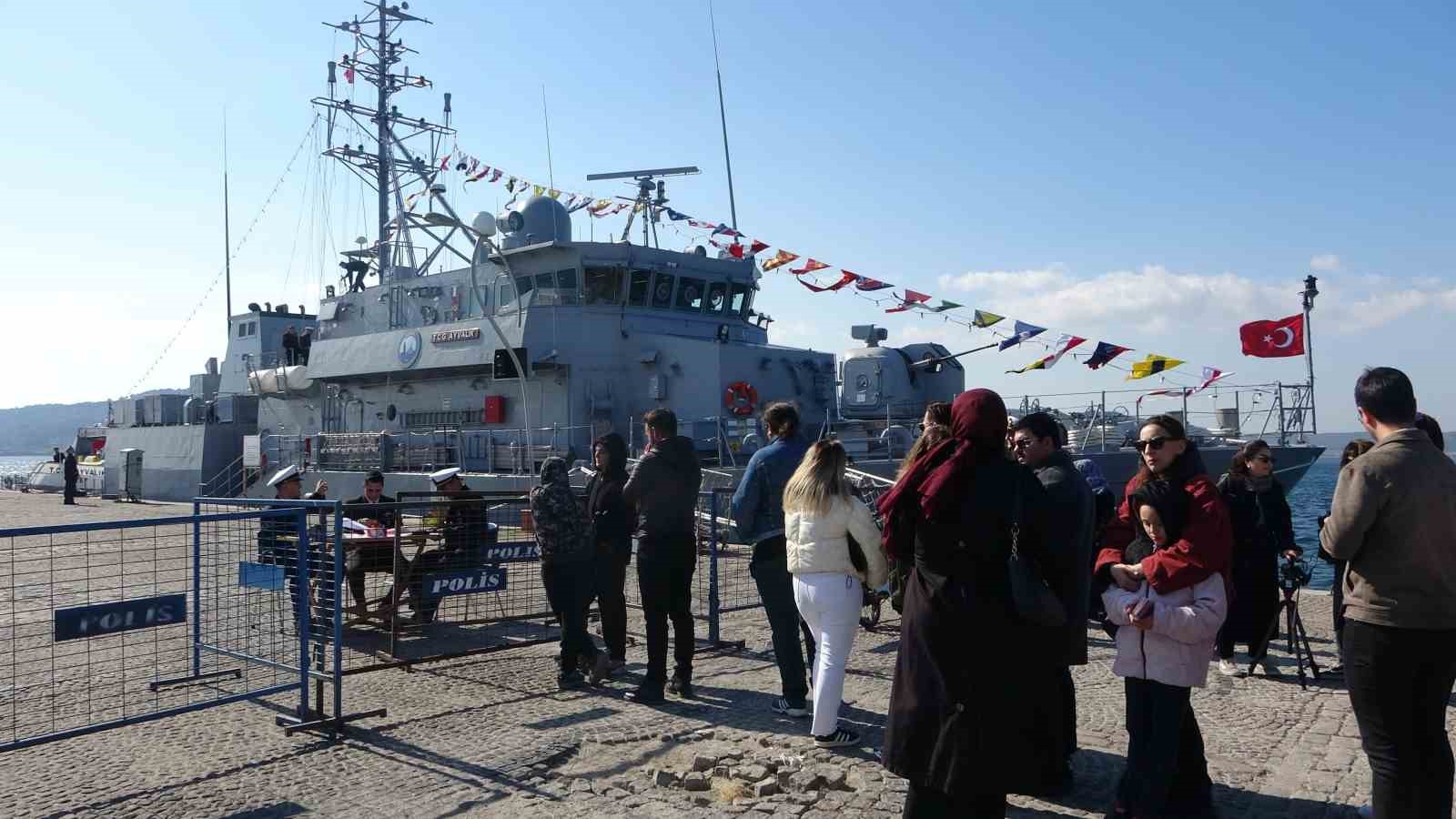 Türk donanmasının gururu olan savaş gemileri ziyarete açıldı