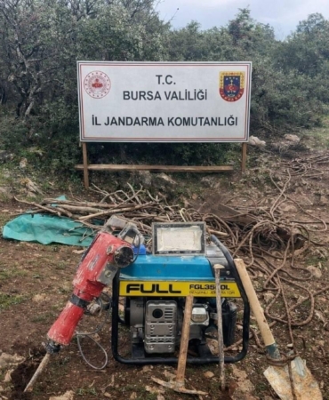 Bursa’da Jandarma 35 metrelik kaçak tüneli ortaya çıkardı