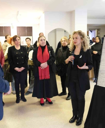 "Sessiz Çizgiler" Sergisi, Çanakkale ruhunu sanatla yaşatıyor