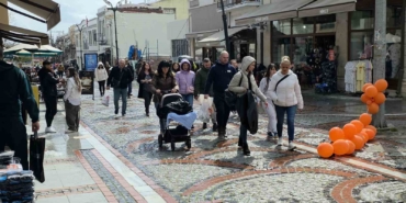 Edirne’de yağmura rağmen alışveriş yoğunluğu