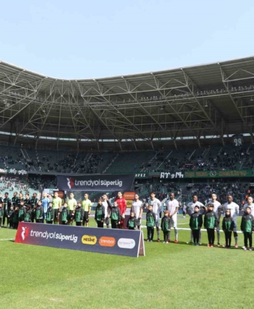 Trendyol Süper Lig: Kocaelispor: 0 - Konyaspor: 0 (Maç devam ediyor)