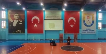 Bursa’da Jandarmadan öğrencilere narkotik eğitimi