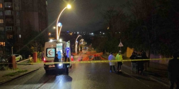 Motosiklet beton bariyerlere çarptı: 1 ölü