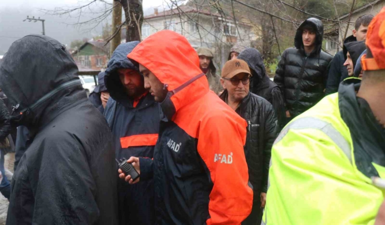 2 gündür haber alınamayan vatandaşın cansız bedenine ulaşıldı: 130 personel görev aldı