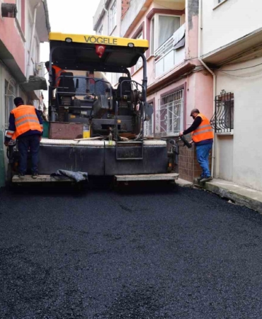 Osmangazi Belediyesi sokakları yenilemeye devam ediyor