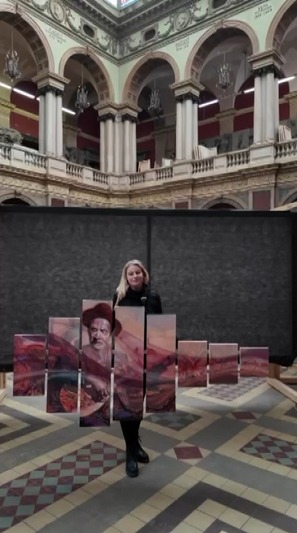 Rus ressam Kirillova’nın "Aşık Veysel Portresi" Saint Petersburg’da "Laureate" ödülüne layık görüldü