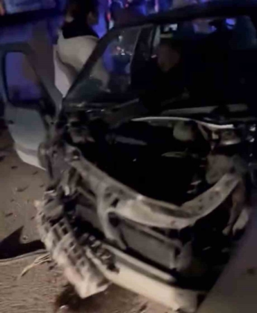 Kavşakta otomobiller çarpıştı: 4 yaralı