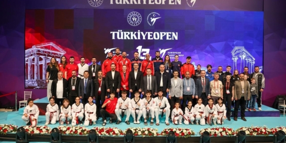 Türk sporculardan, 13. Uluslararası Türkiye Açık Taekwondo Turnuvası’nda 262 madalya