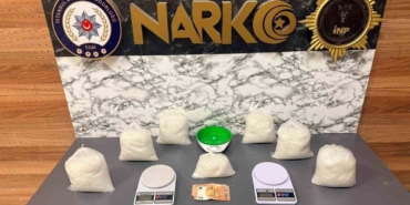 Fatih’te düzenlenen operasyonda 6 kilo 550 gram uyuşturucu madde ele geçirildi, 2 gözaltı
