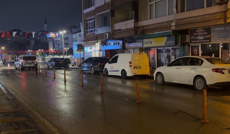 Kocaeli’de bıçaklanan şahıs dükkana sığındı