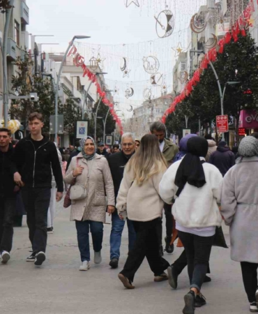 Vatandaşın bayram telaşı: Sokaklar doldu taştı